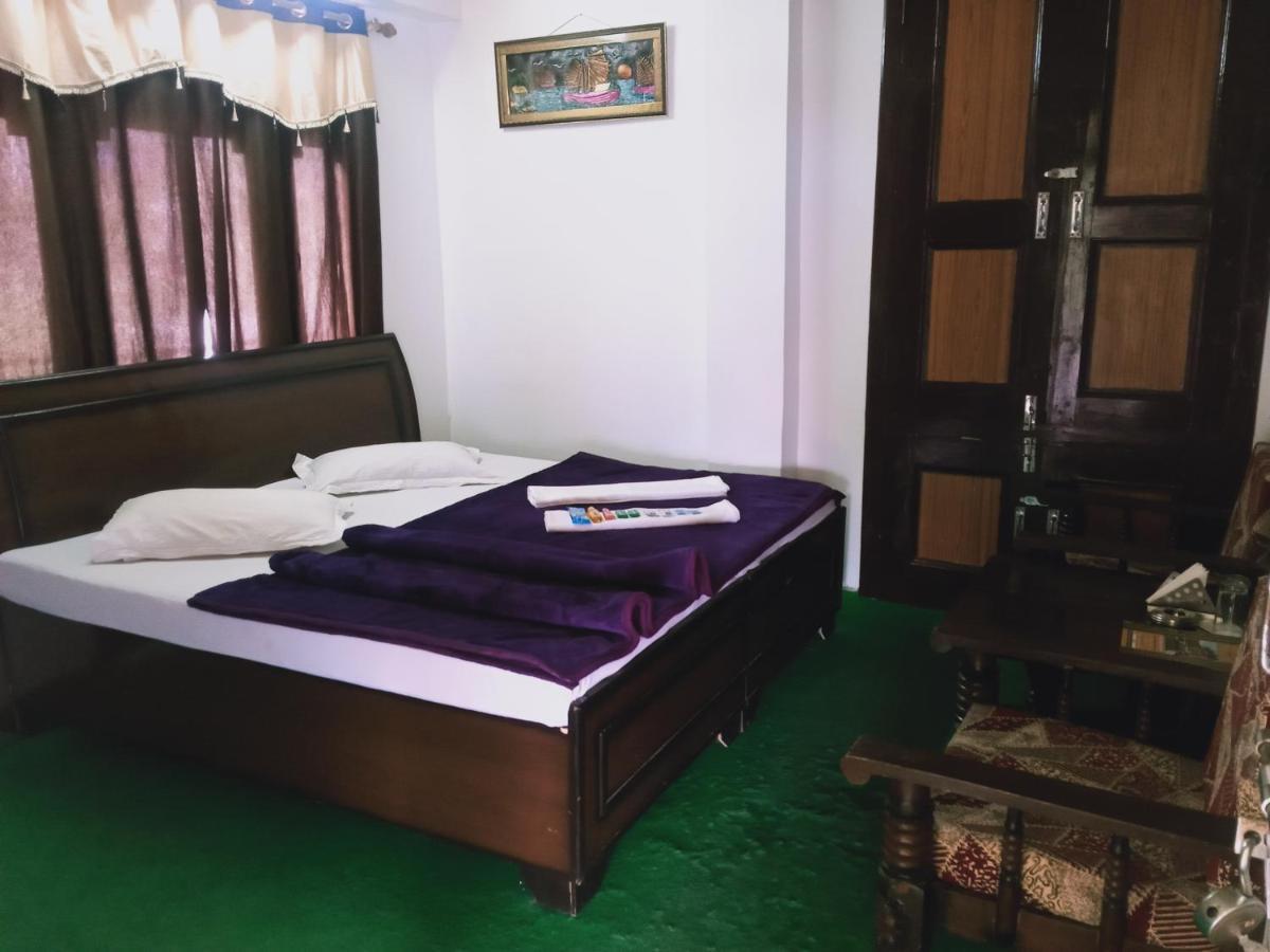 Debbhumi Regency Hotel Sangla Exterior photo
