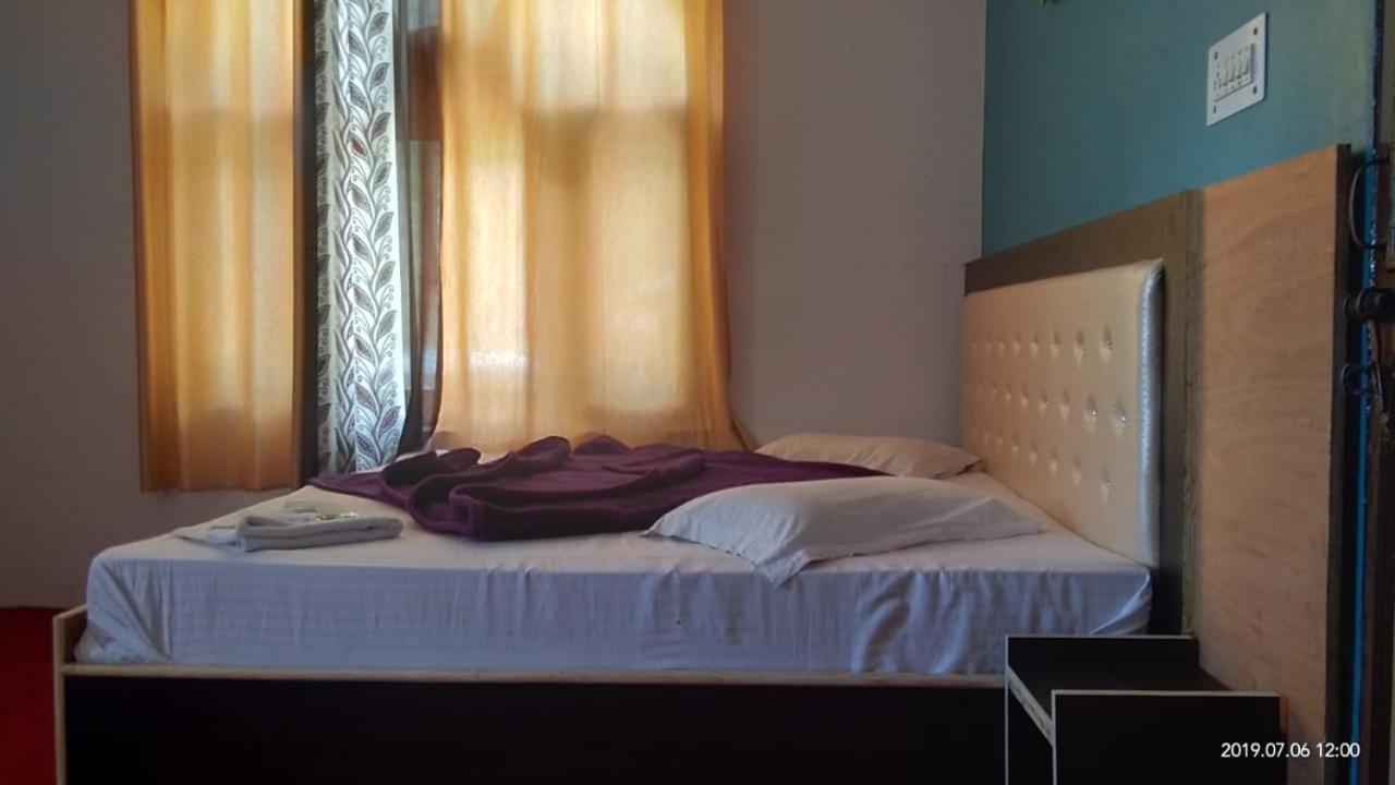 Debbhumi Regency Hotel Sangla Exterior photo